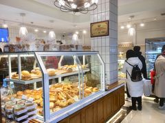 面包甜点陈列柜-老大昌(淮海中路店)