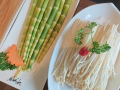 -牛德亨臻牛潮汕火锅(万邦时代店)