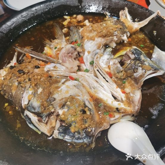 吃饭了湘寨小厨鱼头王