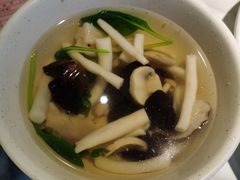 菌菇鸽蛋汤-花园茶楼(兴城西路店)