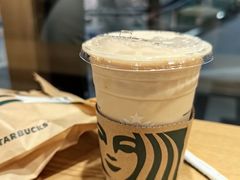 -星巴克(上海虹桥新天地二店)