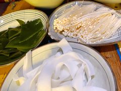 -房子红了鱼豆花重庆老火锅(广厦学院店)