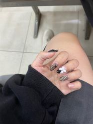 -吉吉靓甲美睫