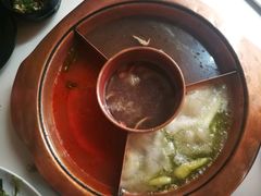 菌王奇香锅-滇釜火锅·能喝汤的火锅(车公庄店)