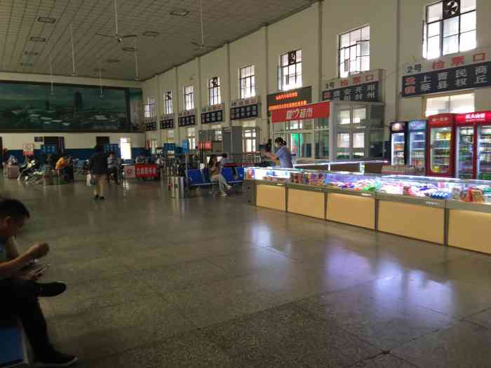 沁阳市长途汽车站-"小城小站,发的基本都是省内线路,沁阳现在.