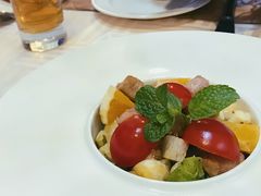 牛油果鹅肝色拉-红房子西菜馆(淮海中路店)