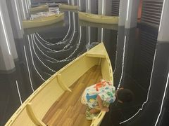 -涨巢·潮玩水疗局