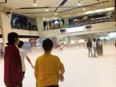 -正佳冰河湾真冰滑冰场