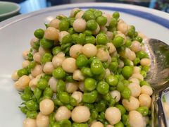 鸡头米炒甜豆-西湖春天•老字号杭州菜(百汇店)