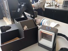 -瑞幸咖啡(绿地新都会9号楼店)
