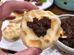 鲅鱼酱配石头饼-聚缘堂·海鲜私房菜(松岭路店)