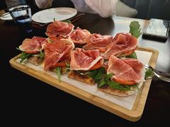 -卡佩罗意大利餐厅及酒吧Al Cappello Trattoria