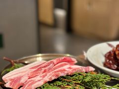 -草家酱蟹炭火烤肉店(珲春南路一店)