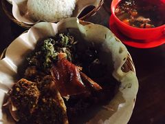 -Warung Babi Guling Ibu Oka 3