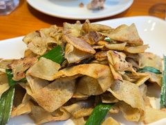 -莲餐厅·湖北菜·潜江小龙虾店(愚园路店)