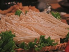 -湊湊火锅·茶憩(杭州湖滨银泰in77店)