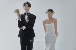 -雨墨婚纱摄影工作室