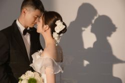 点击看大图 -挪娅婚纱摄影皇家会所