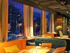 -The ROOF (通盈中心店)