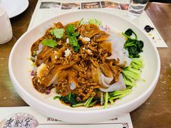 大东北炒肉拉皮-老厨家(中央大街店)