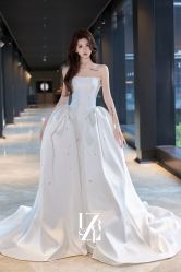 -Renee芮亦婚纱(原丽莎)