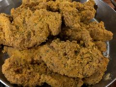 -BHC炸鸡(明洞总店)