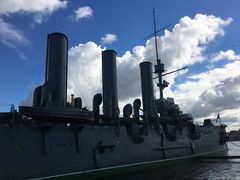 -阿芙乐尔号巡洋舰