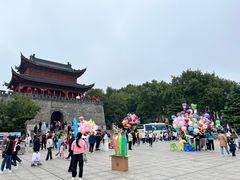 -巴陵广场