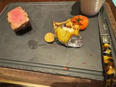 -恰餐厅及酒吧 CHAR Bar & Grill (北京丽都皇冠假日店)