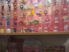 -名创优品(北京新中关购物中心地铁层店)