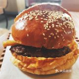 在悠航鲜啤品味屡获殊荣的明星薯条汉堡 