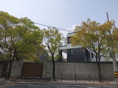 -龙溪路(地铁站)