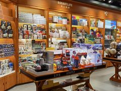 -西西弗书店&矢量咖啡(凯德晶萃广场店)