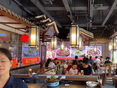-川流不息·地道川菜·小龙虾(新松江路店)