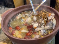 -东记炭炉·海鲜鸡煲(龙华店)