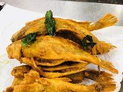 炸小黄花-开海·红岛海鲜虾水饺(石老人店)