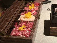 -左庭右院鲜牛肉火锅黑金店(陆家嘴中心店)