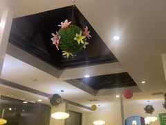 -毛辣果·贵州红酸汤牛肉火锅(西单店)