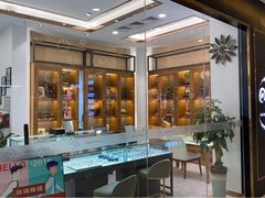 -回瑞眼镜·蔡司·依视路官方授权店(广益路万达店)
