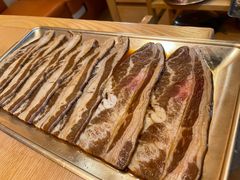 炭黑牛五花-闻老头·菊花炭烤肉(D11店)