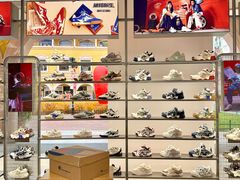 -首创奥特莱斯(西安店)
