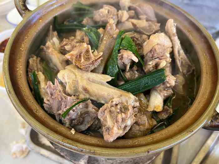 天桥底鸡煲-"看别人发了很多次朋友圈,自己终于有机会去.