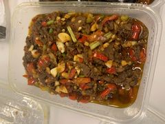 小炒黄牛肉-俏湘厨•地道湘菜(建华南路店)