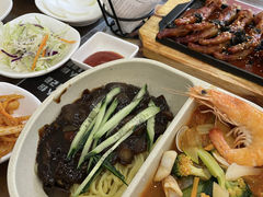 -贵宾庄炸酱面·韩式料理(高区店)