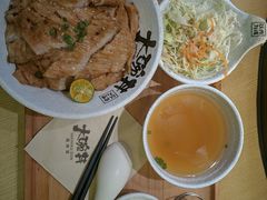 -熊吞·大碗丼烧肉饭(济宁万达广场店)