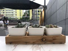 -UNI UNI(环亚凯瑟琳店)