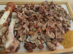 -土灶台东北大块肉烧烤(风景城邦店)