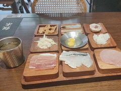-银米·云南传统过桥米线(双廊黑金冠店)