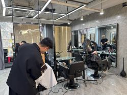 -Tipo Hair salon（明星）店