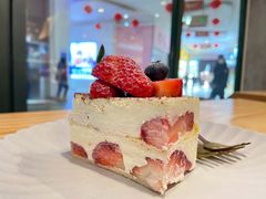草莓鲜奶软芝士蛋糕-HAPPEN(江川东路店)